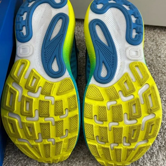 Brooks Adrenaline GTS24 RunDisney - Picture 5 of 6